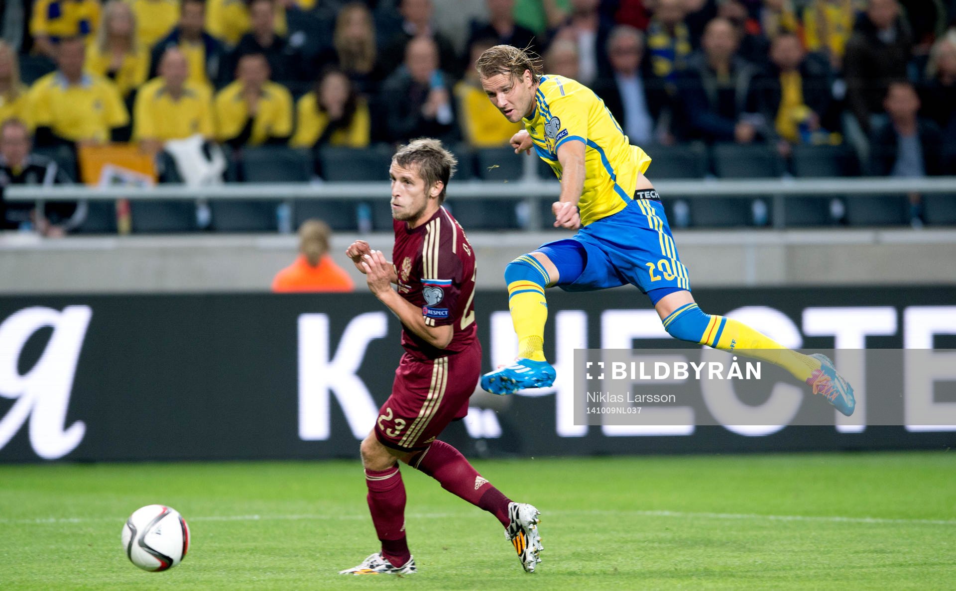Sveriges Ola Toivonen och Rysslands Dmitri Kombarov