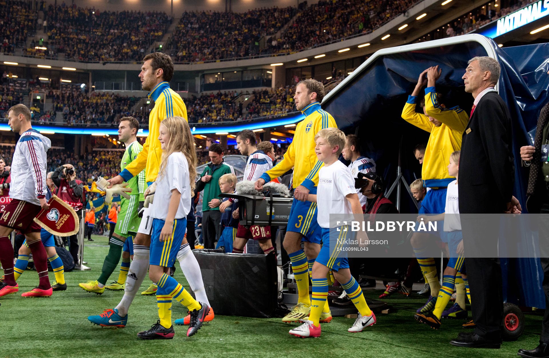 Sveriges målvakt Andreas Isaksson, Mikael Antonsson gör