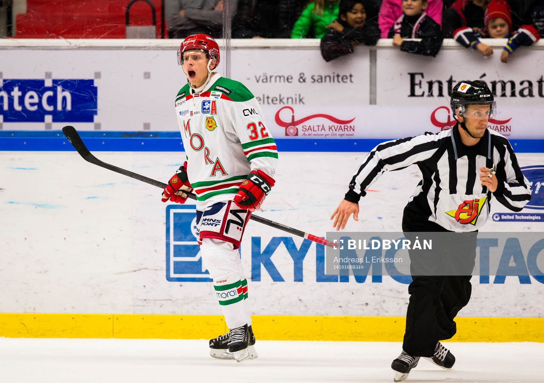 Moras Lukas Bengtsson jublar