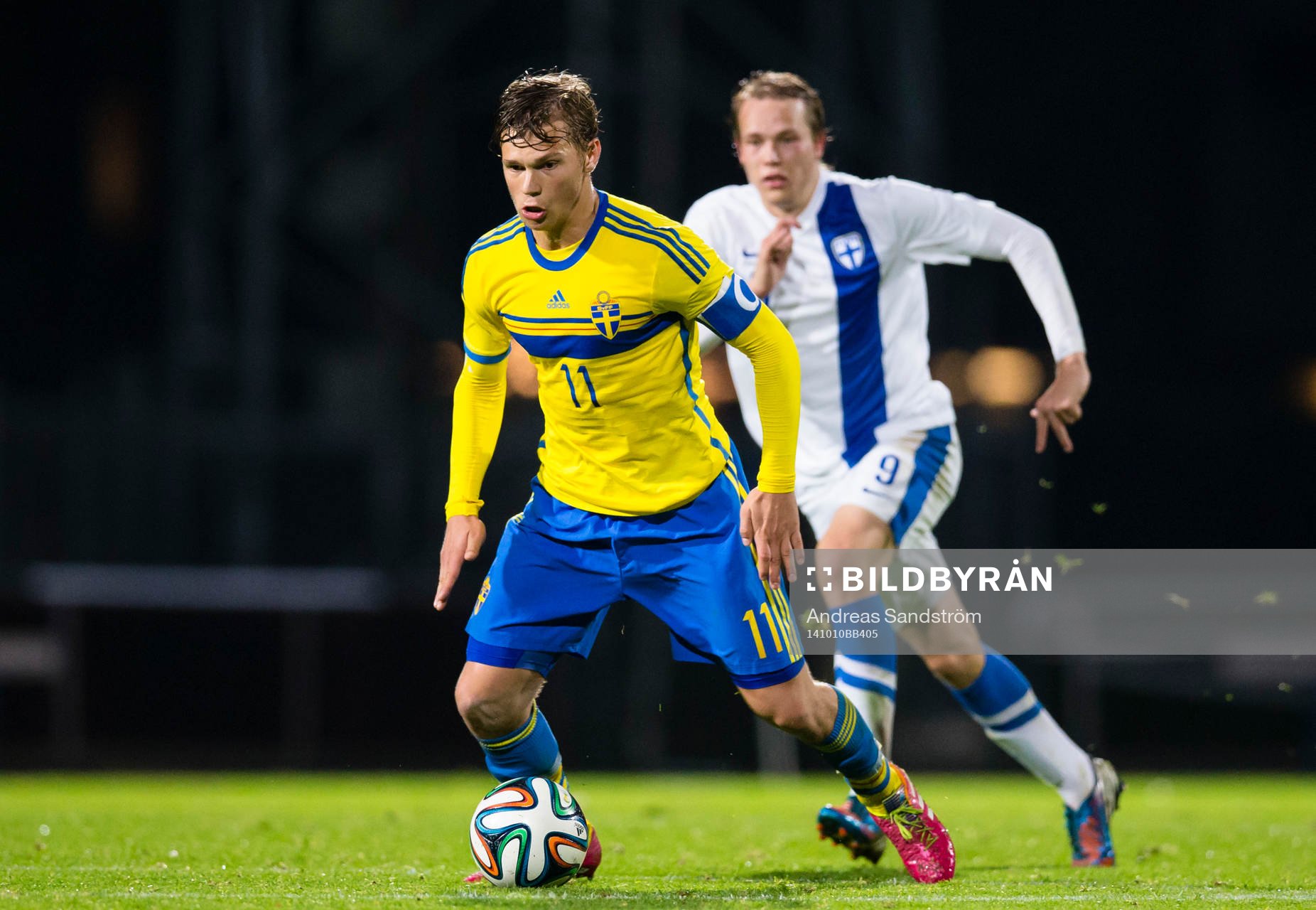 Sveriges Jesper Karlström jagas av Finlands Kimmo Hovi