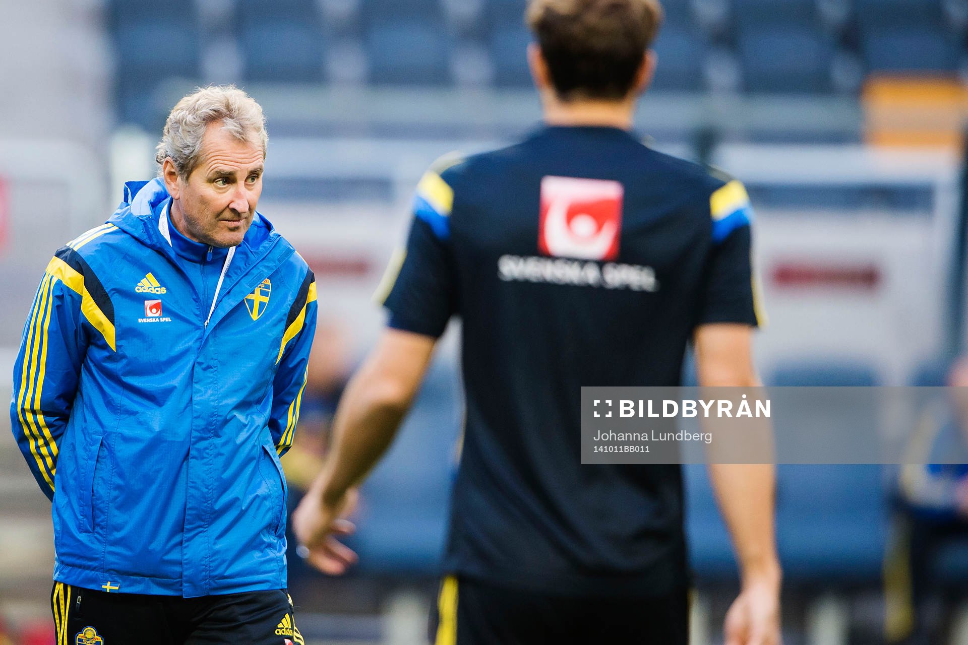 Sveriges förbundskapten Erik Hamrén under en träning med det svenska fotbollslandslaget den 11 oktober 2014 i Stockholm.