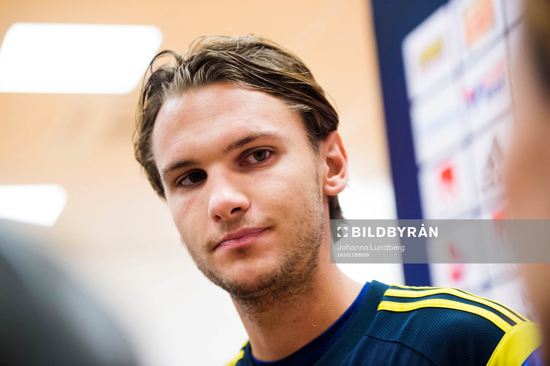 Sveriges Albin Ekdal träffar media