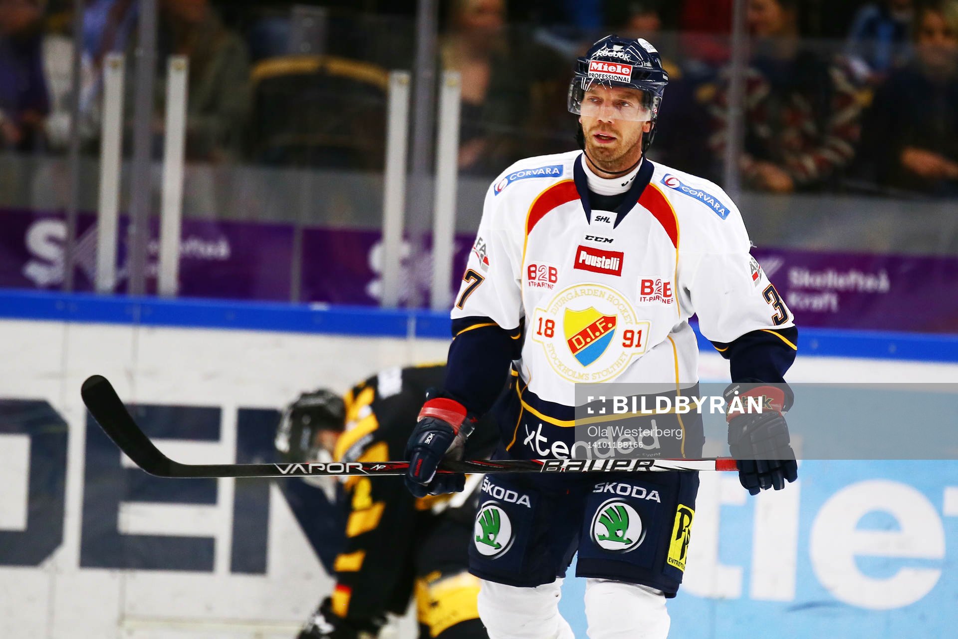 Djurgårdens Mikael Samuelsson deppar
