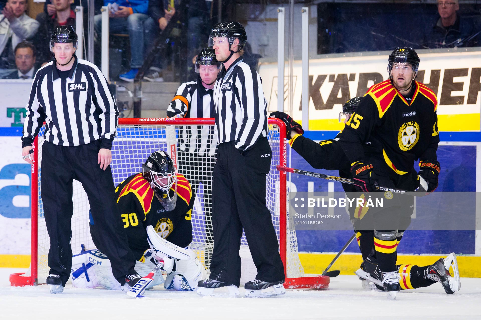 Brynäs Joel Gistedt och Simon Bertilsson deppar