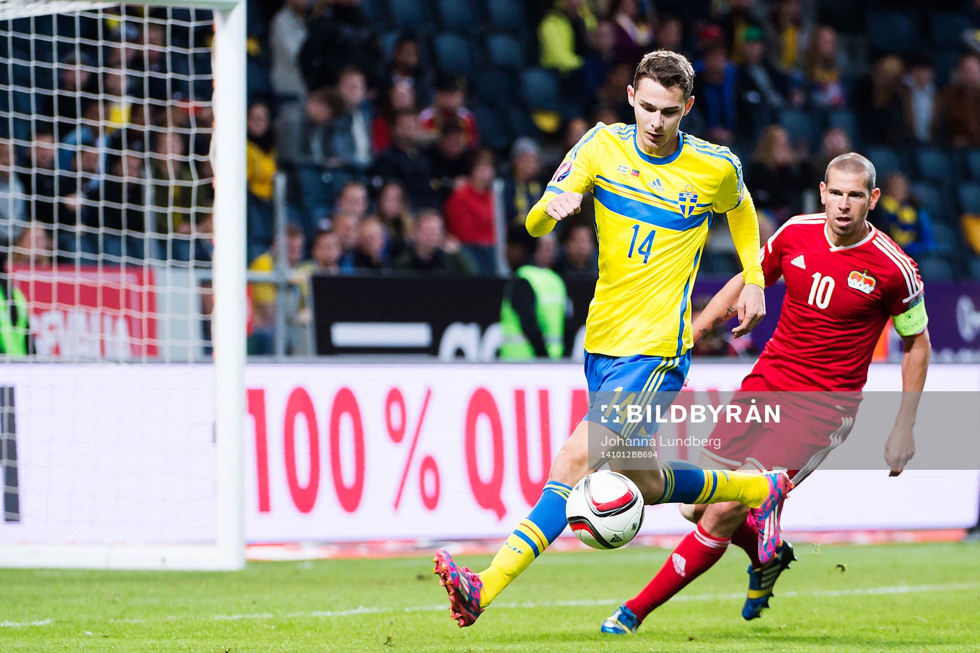 Sveriges Branimir Hrgota och Liechtensteins Mario Frick