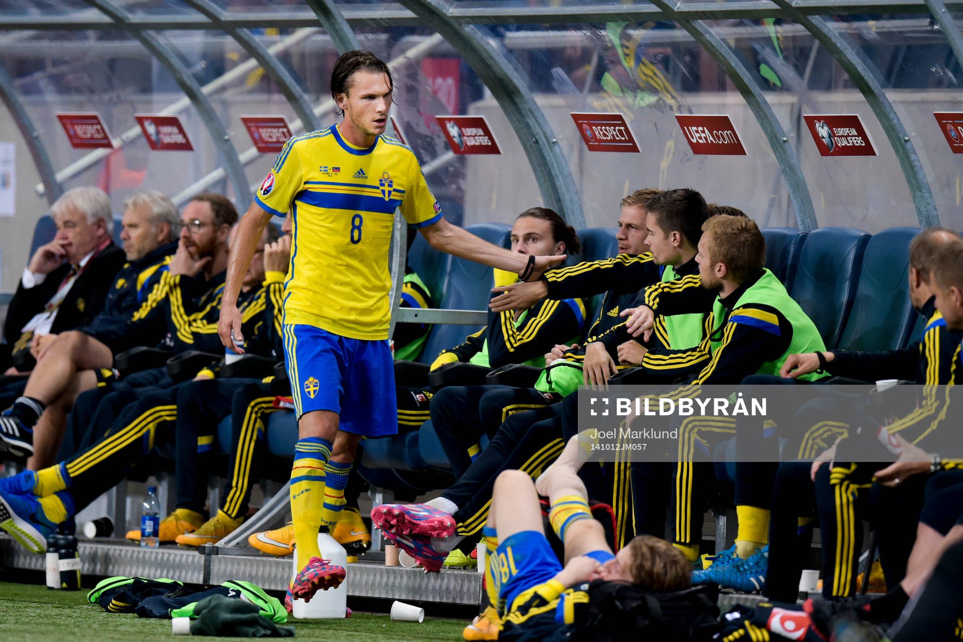 Sveriges Albin Ekdal byts ut