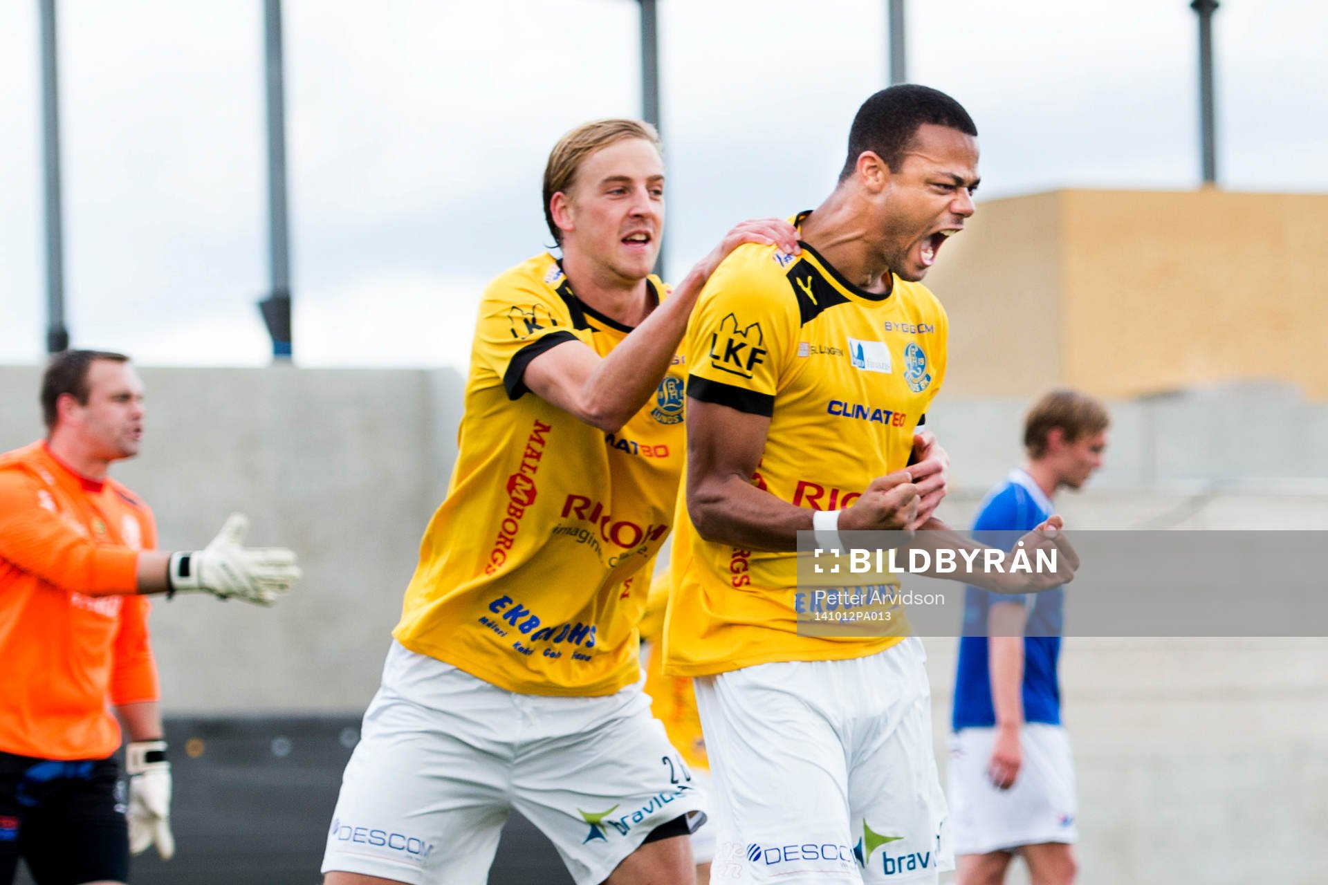 Lunds Salif Camara Jönsson jublar
