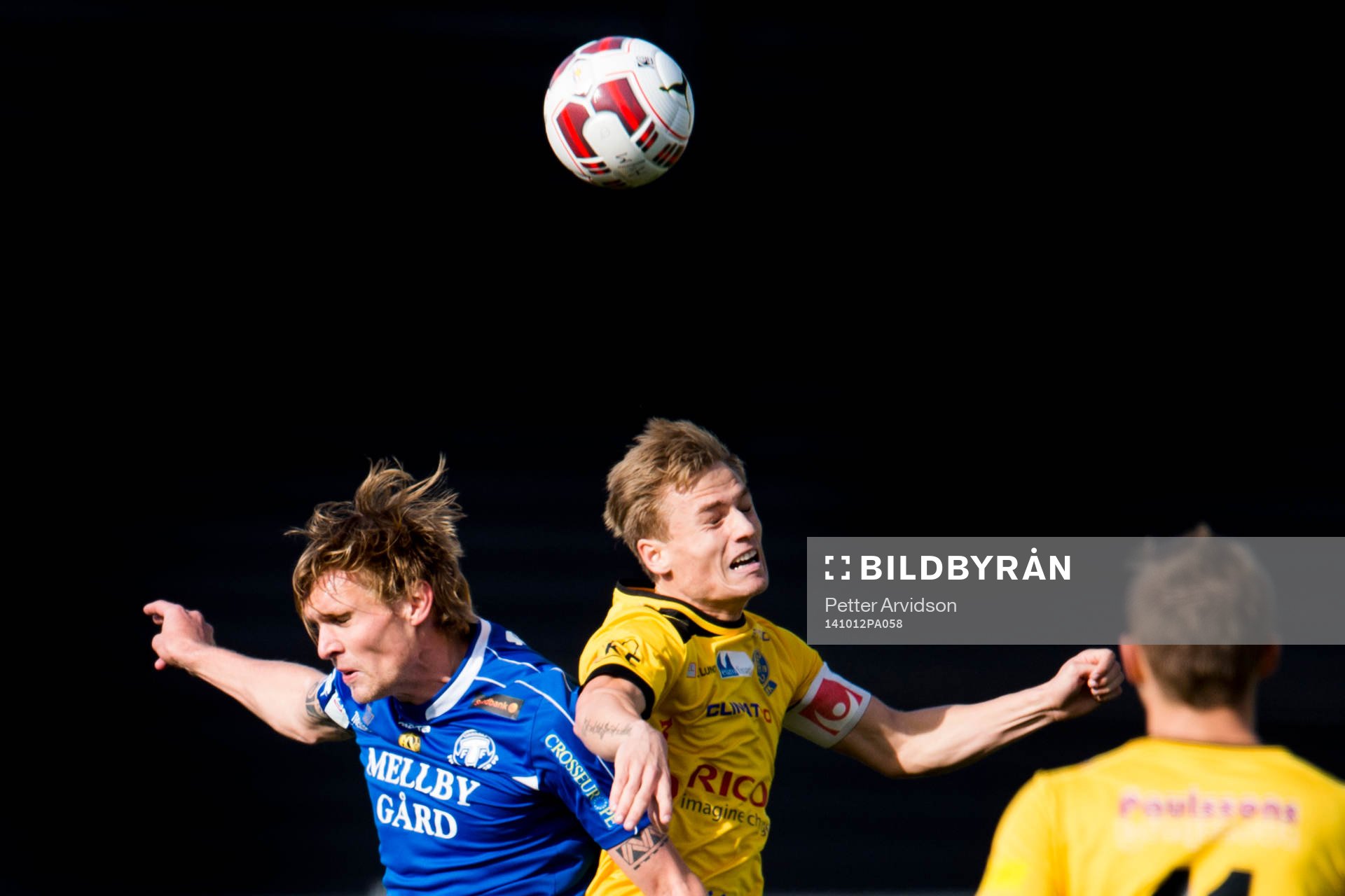 Trelleborgs Joonas Tamm i nickduell med Lunds Jesper Rindmo