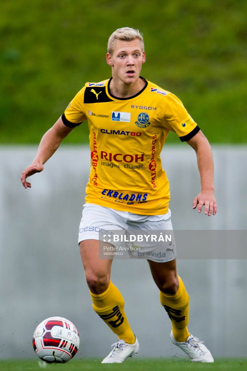 Lunds Jesper Möller under fotbollsmatchen i Division 1 södra mellan Lunds BK och Trelleborg den 12 oktober 2014 i Lund.