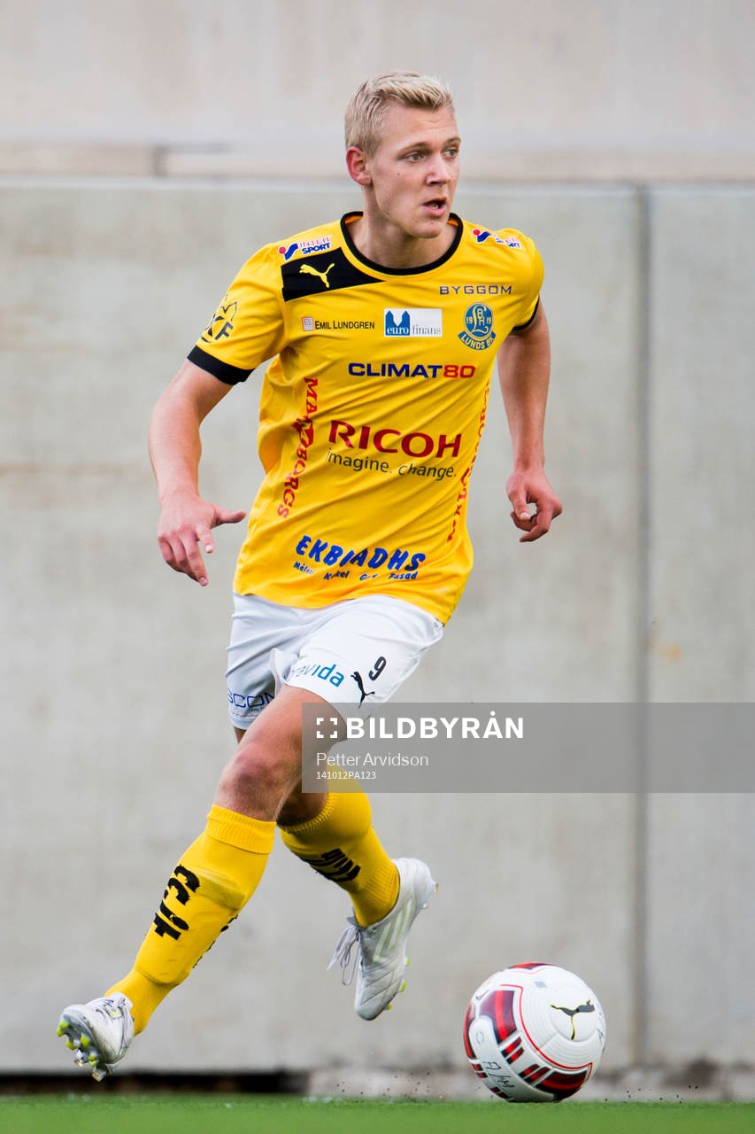 Lunds Jesper Möller under fotbollsmatchen i Division 1 södra mellan Lunds BK och Trelleborg den 12 oktober 2014 i Lund.
