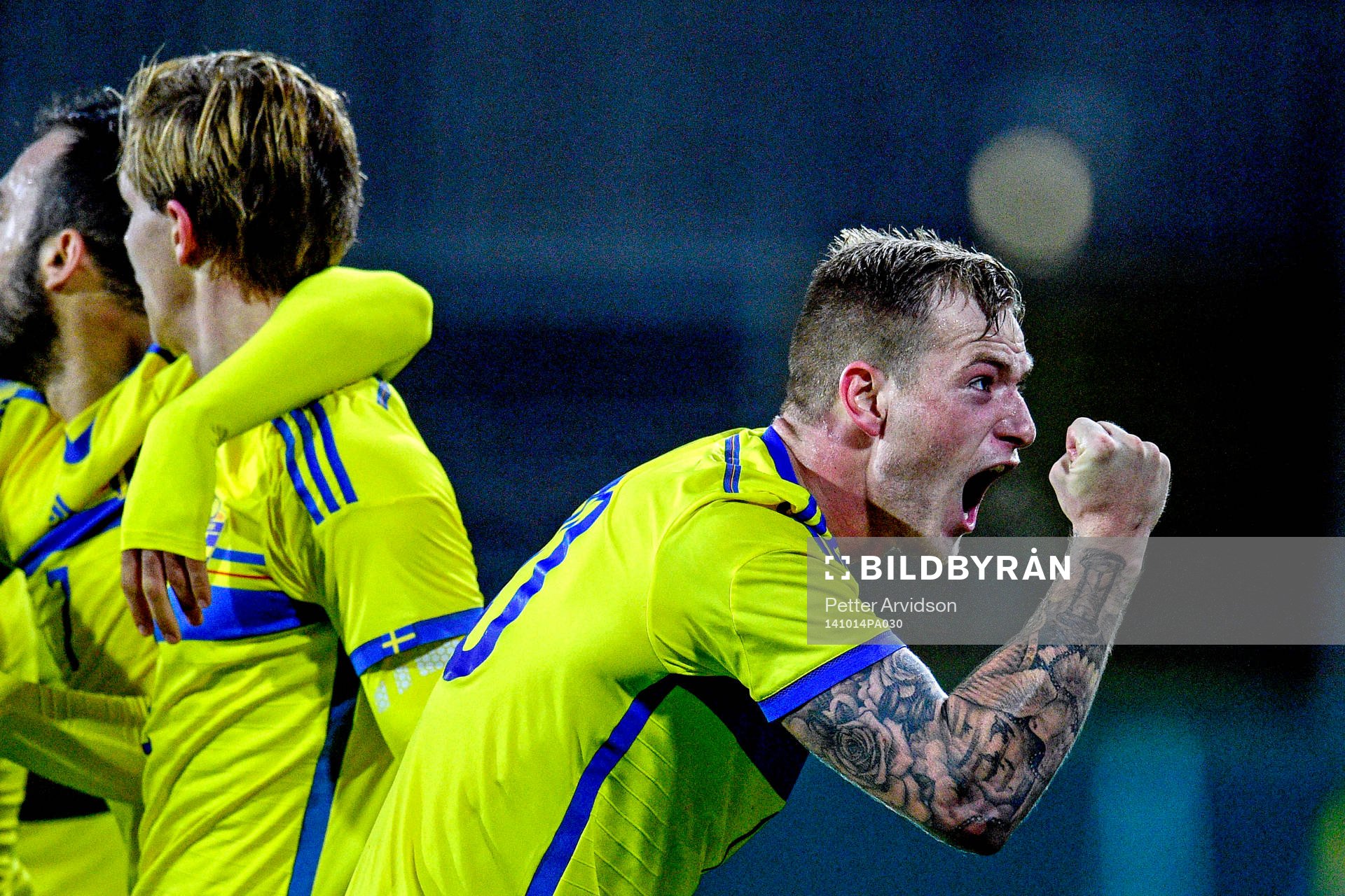 Sveriges John Guidetti  jublar