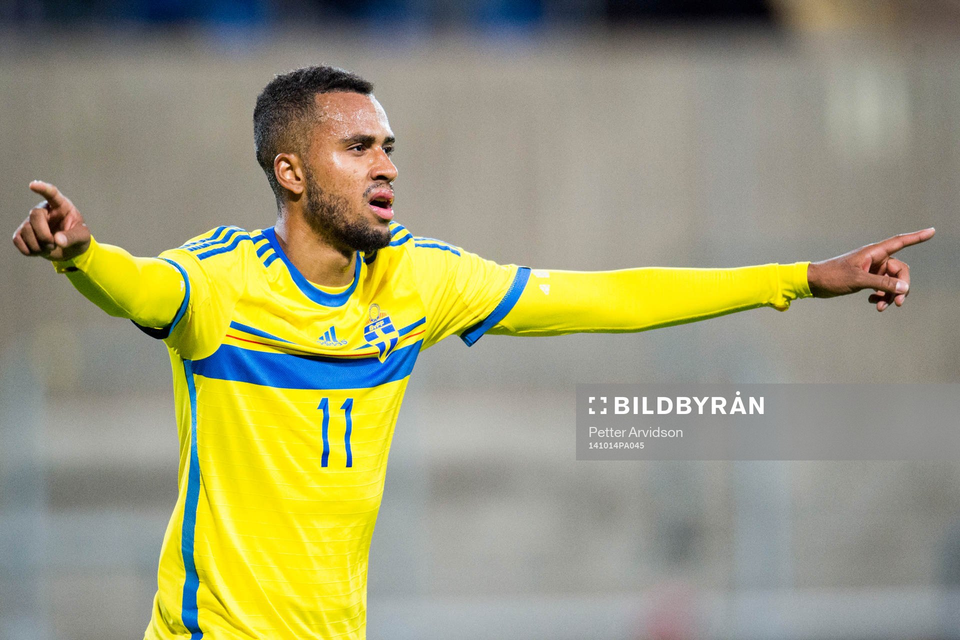 Sveriges Isaac Kiese Thelin jublar