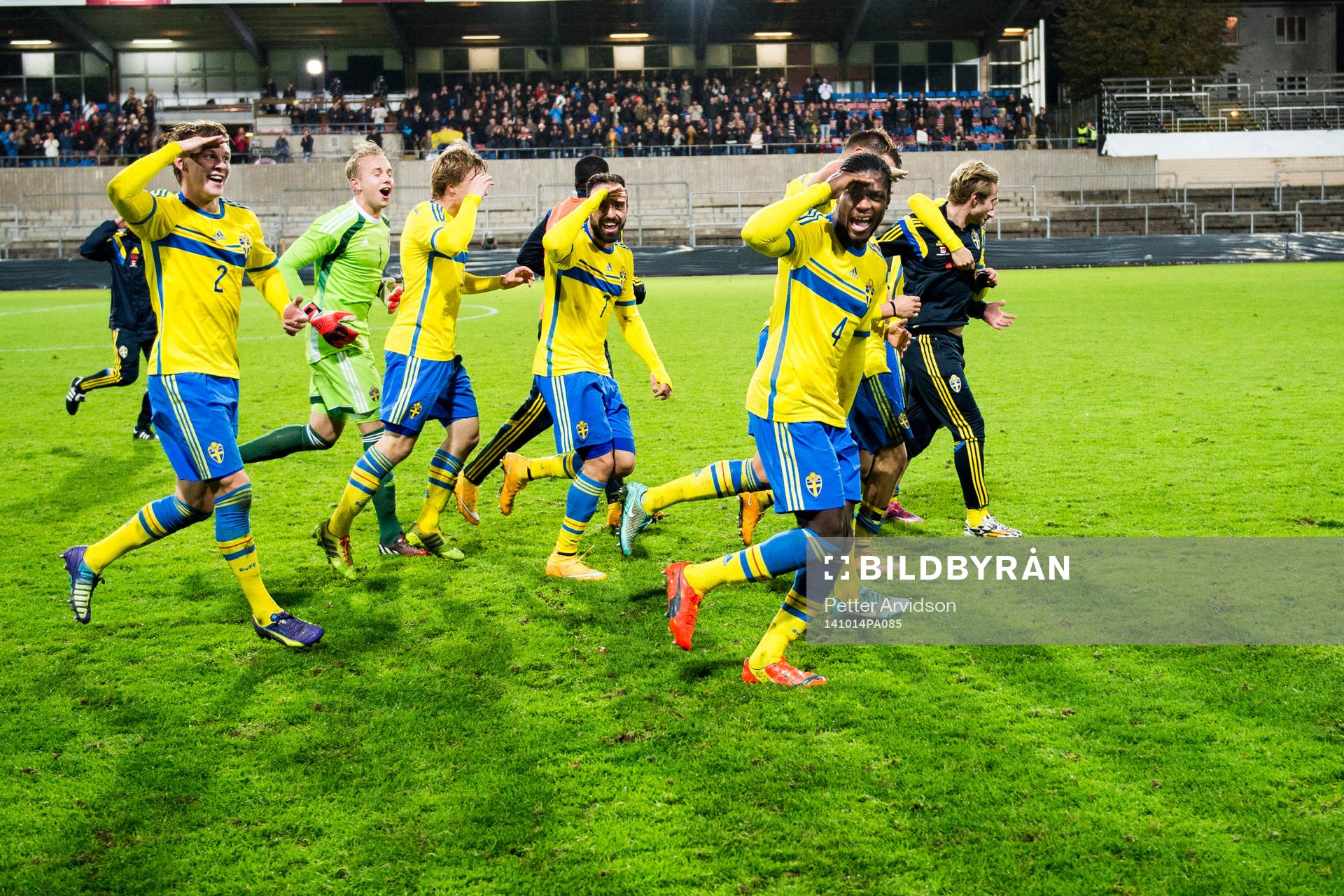 Sveriges spelare jublar