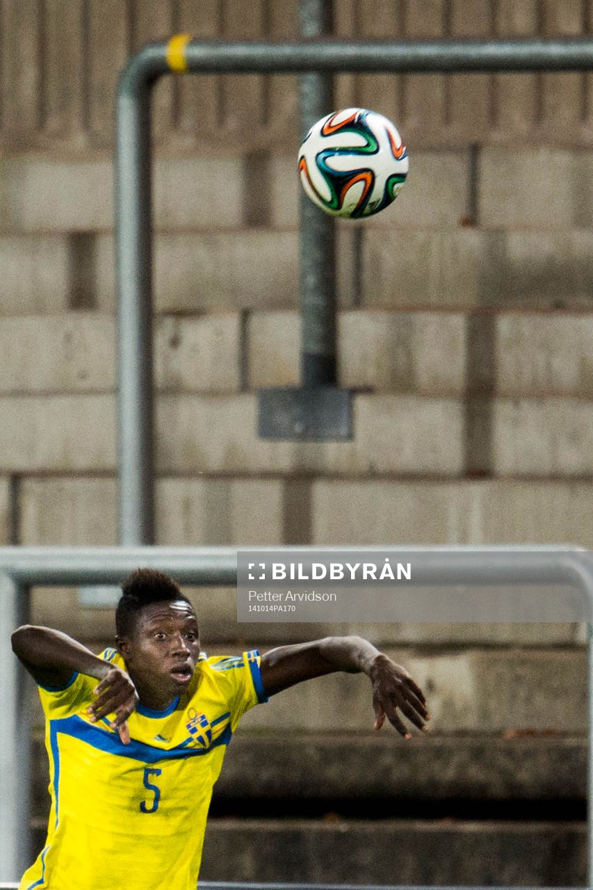 Sveriges Pa Konate kastar inkast