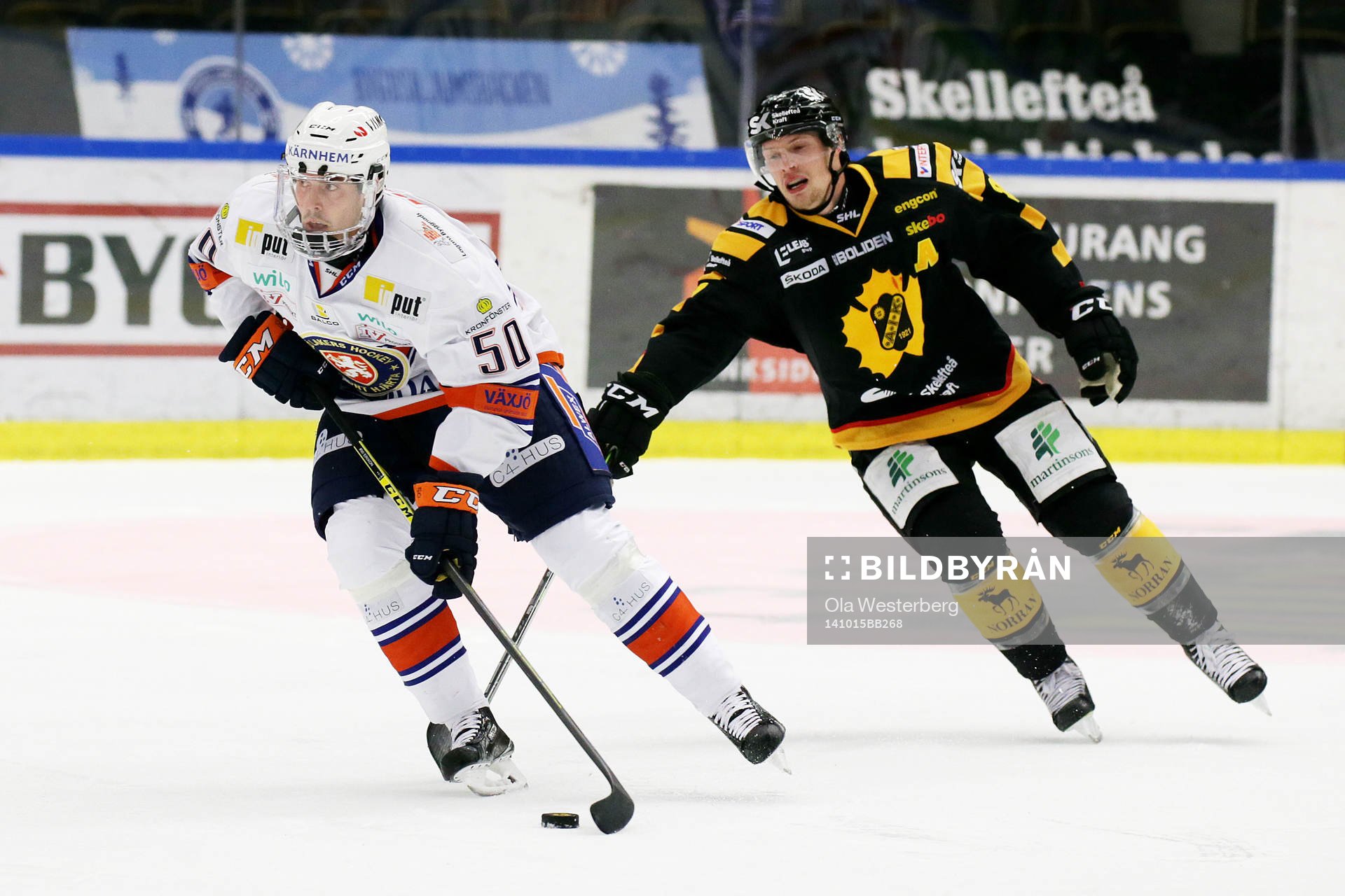 Skellefteås Martin Lundberg jagar Växjös Sebastian Erixon