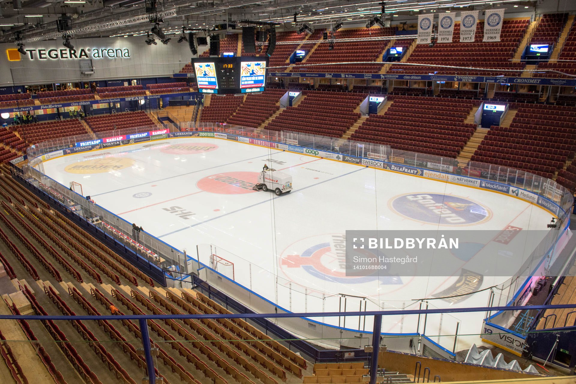 Isspolning i Tegera Arena före ishockeymatchen i SHL