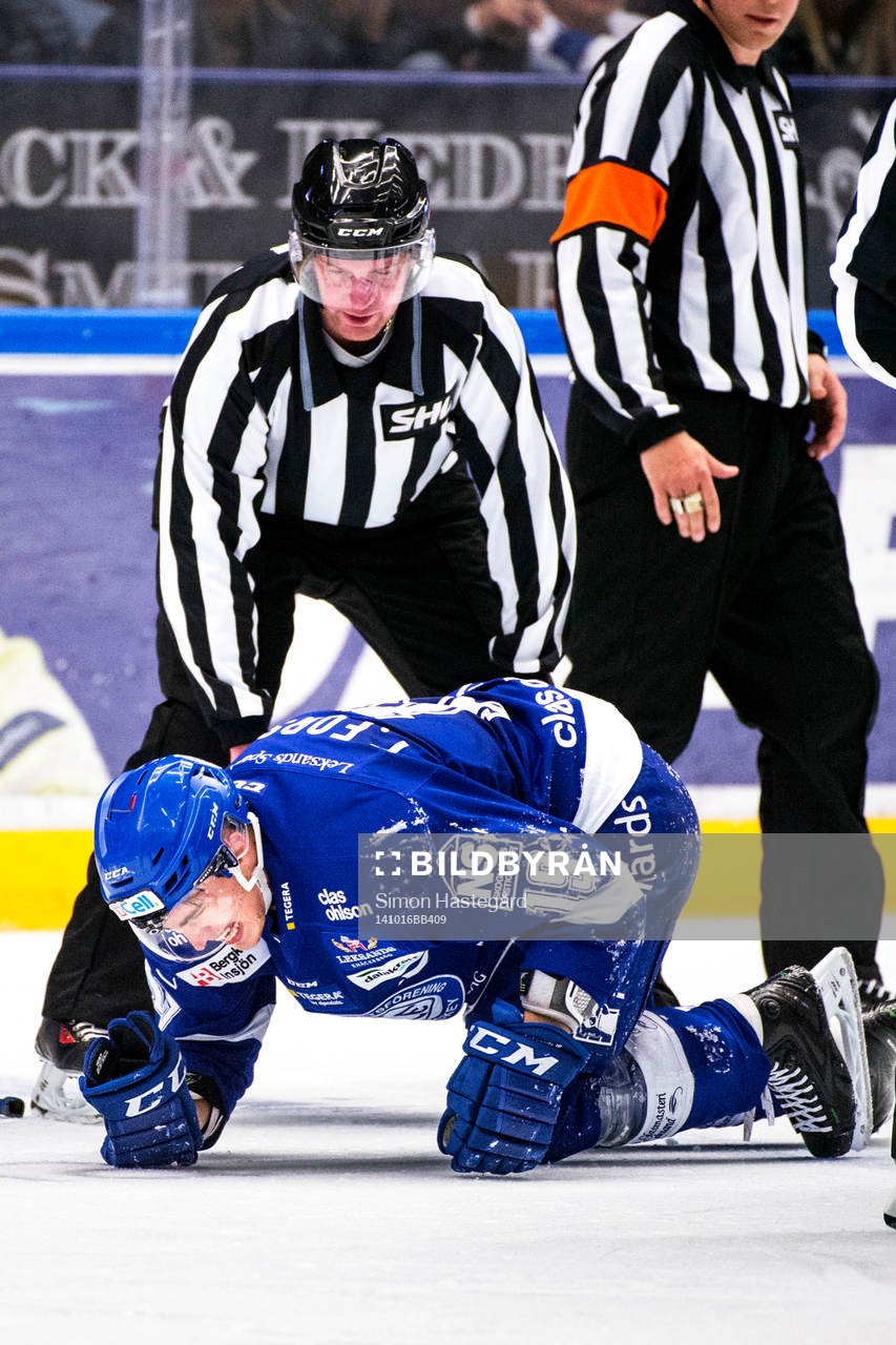 Leksands Tobias Forsberg har ont i knäet