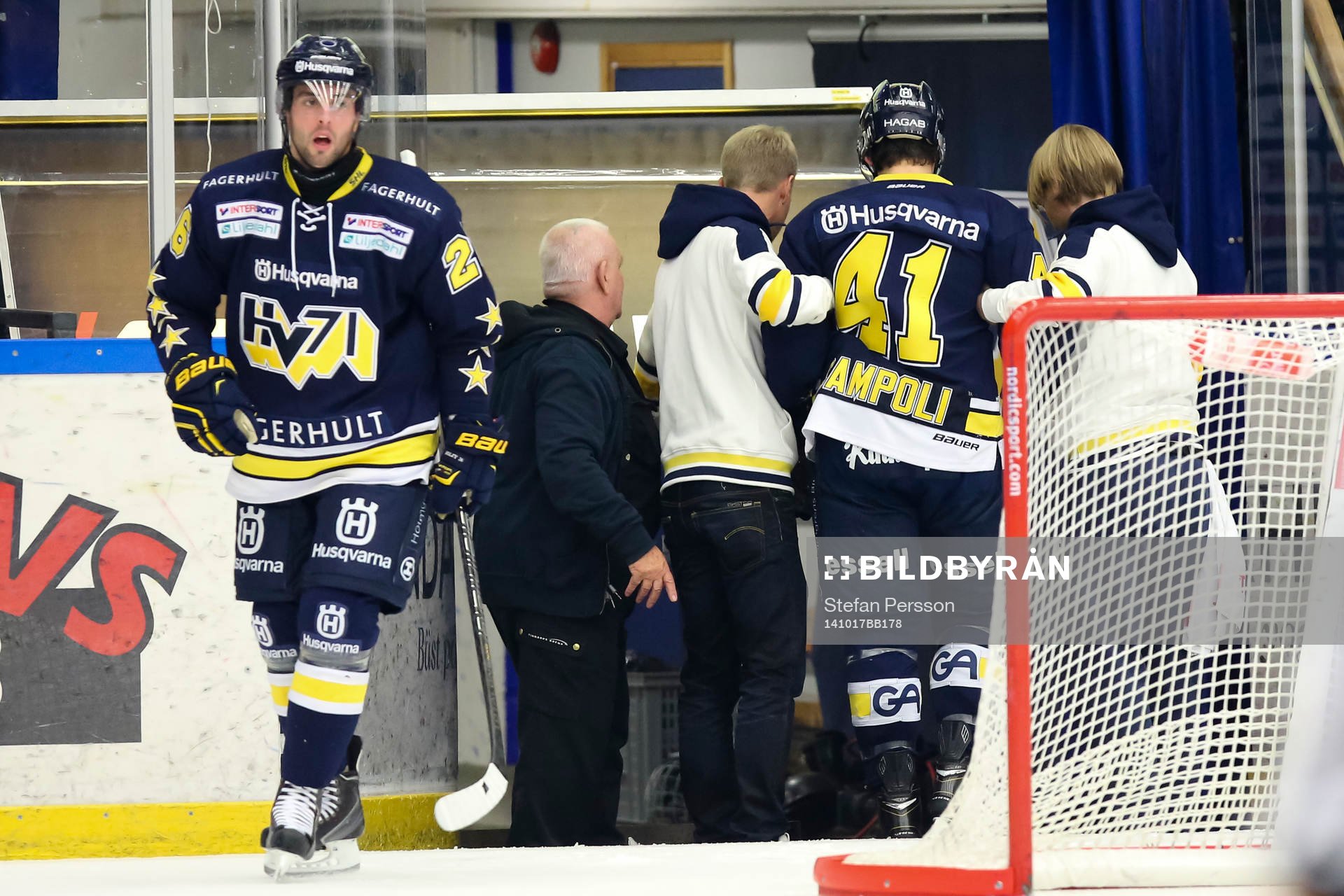 s Chris Campoli leds av isen