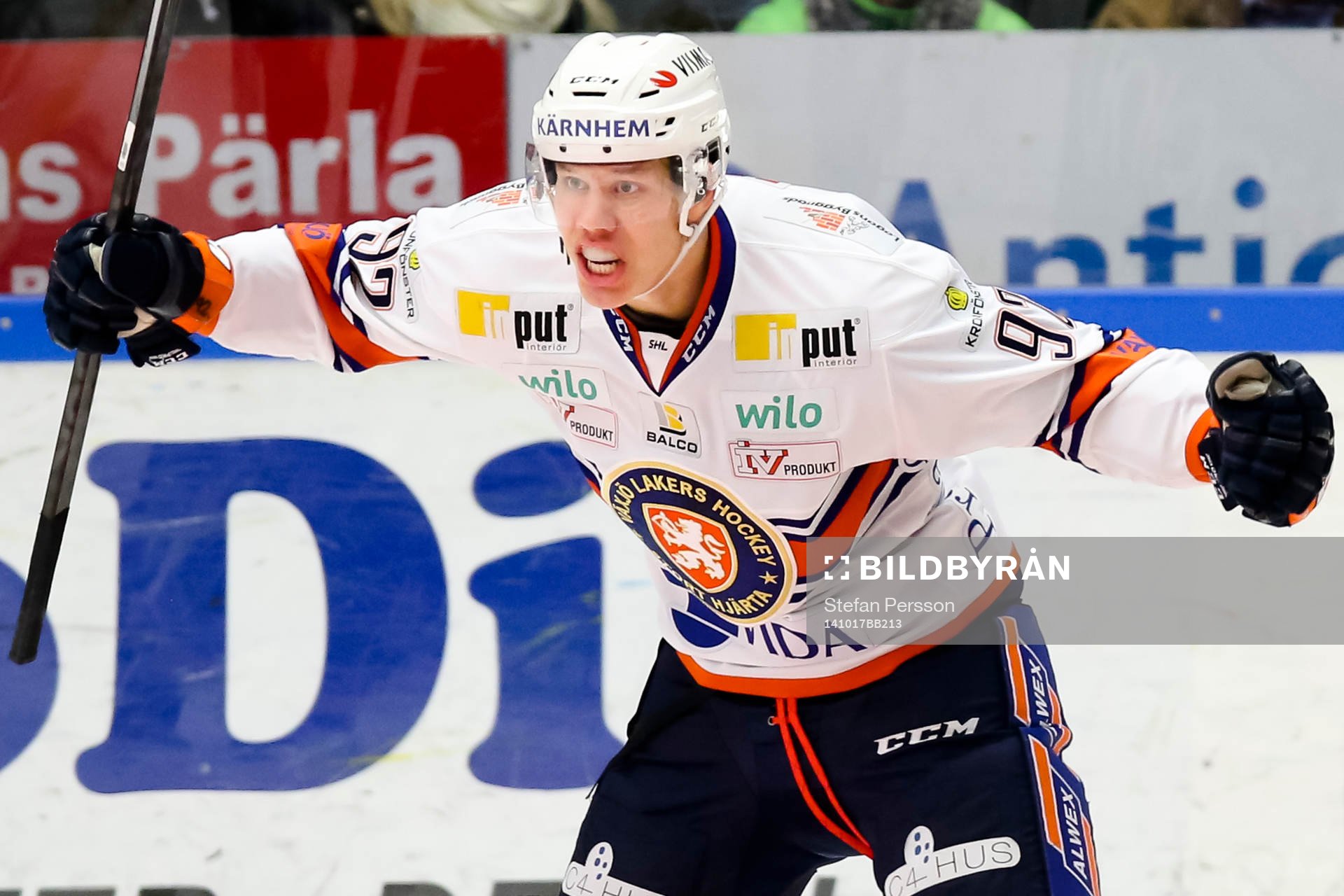Växjös Mikael Johansson jublar