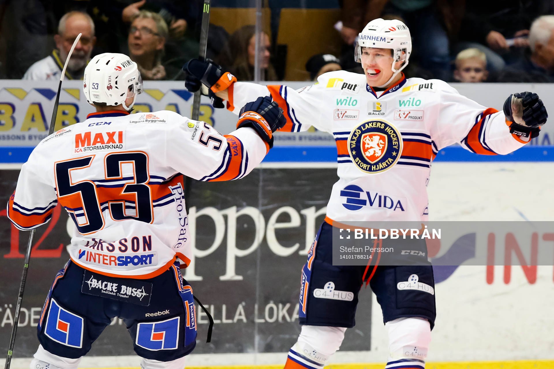 Växjös Eddie Larsson och Mikael Johansson jublar