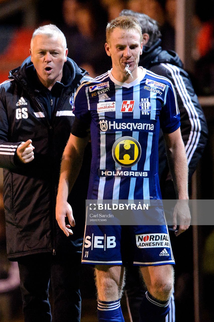 Husqvarnas Johan Karlefjärd spottar