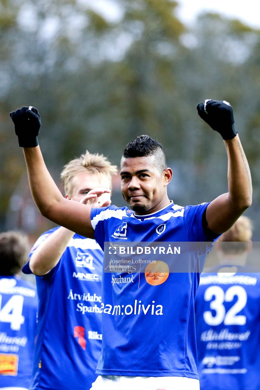 Åtvidabergs Ricardo Santos jublar