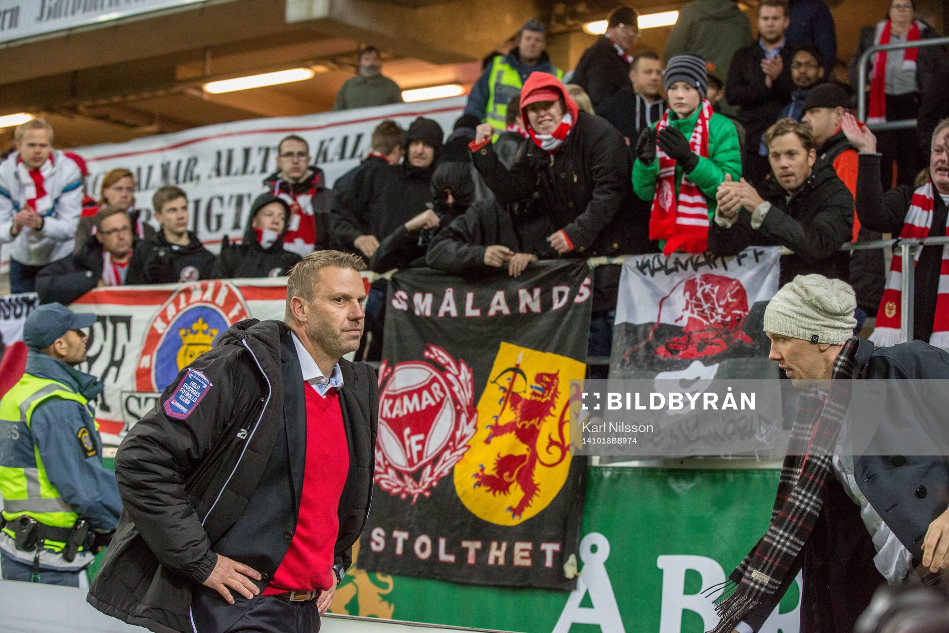 Efter att klacken ropat att Kalmars tränare Hans Eklund