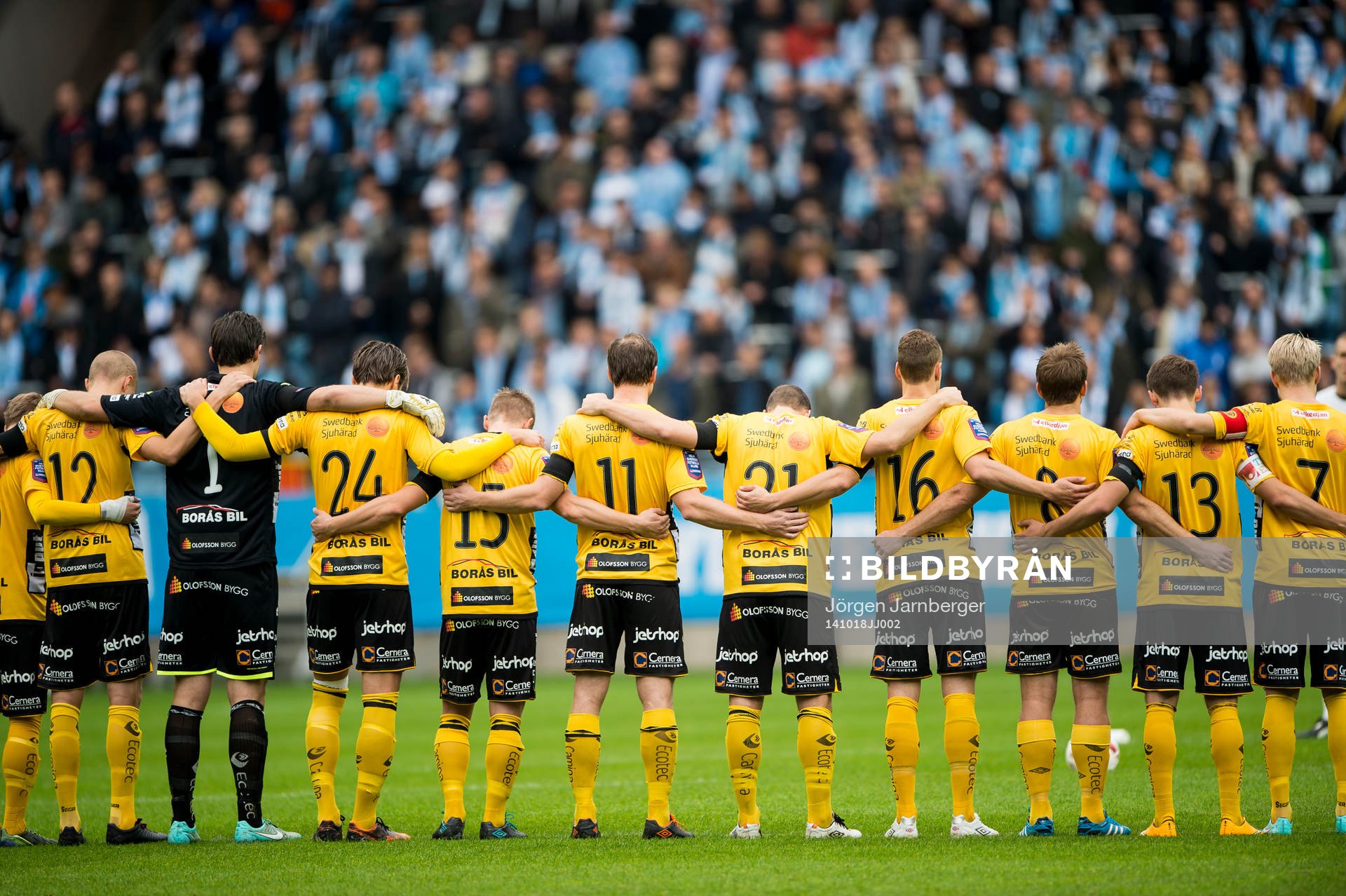 Tyst minut för Brommapojkarnas bortgångne Pontus