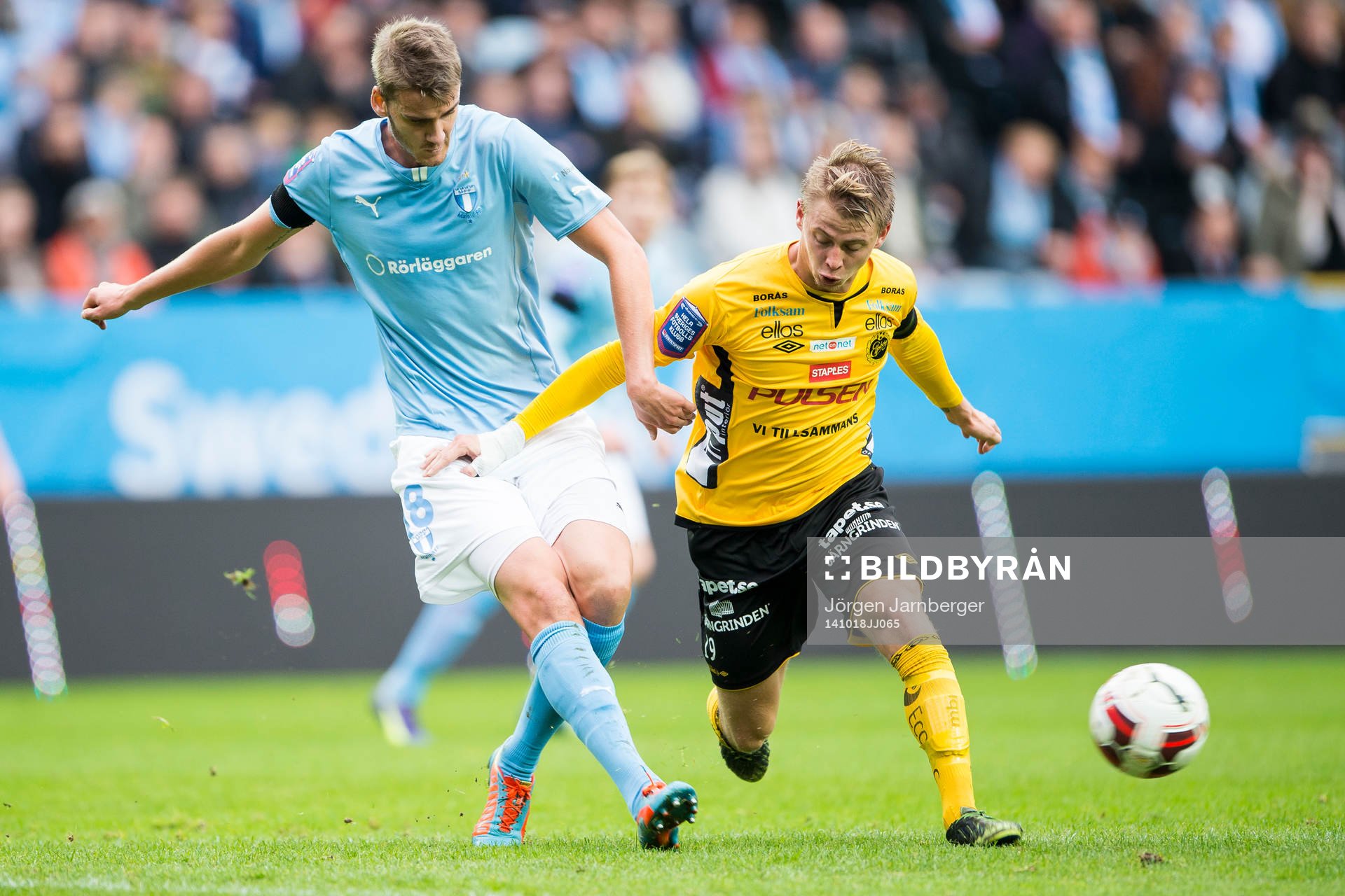Kamp mellan Malmö FFs Johan Hammar och Elfsborgs Simon