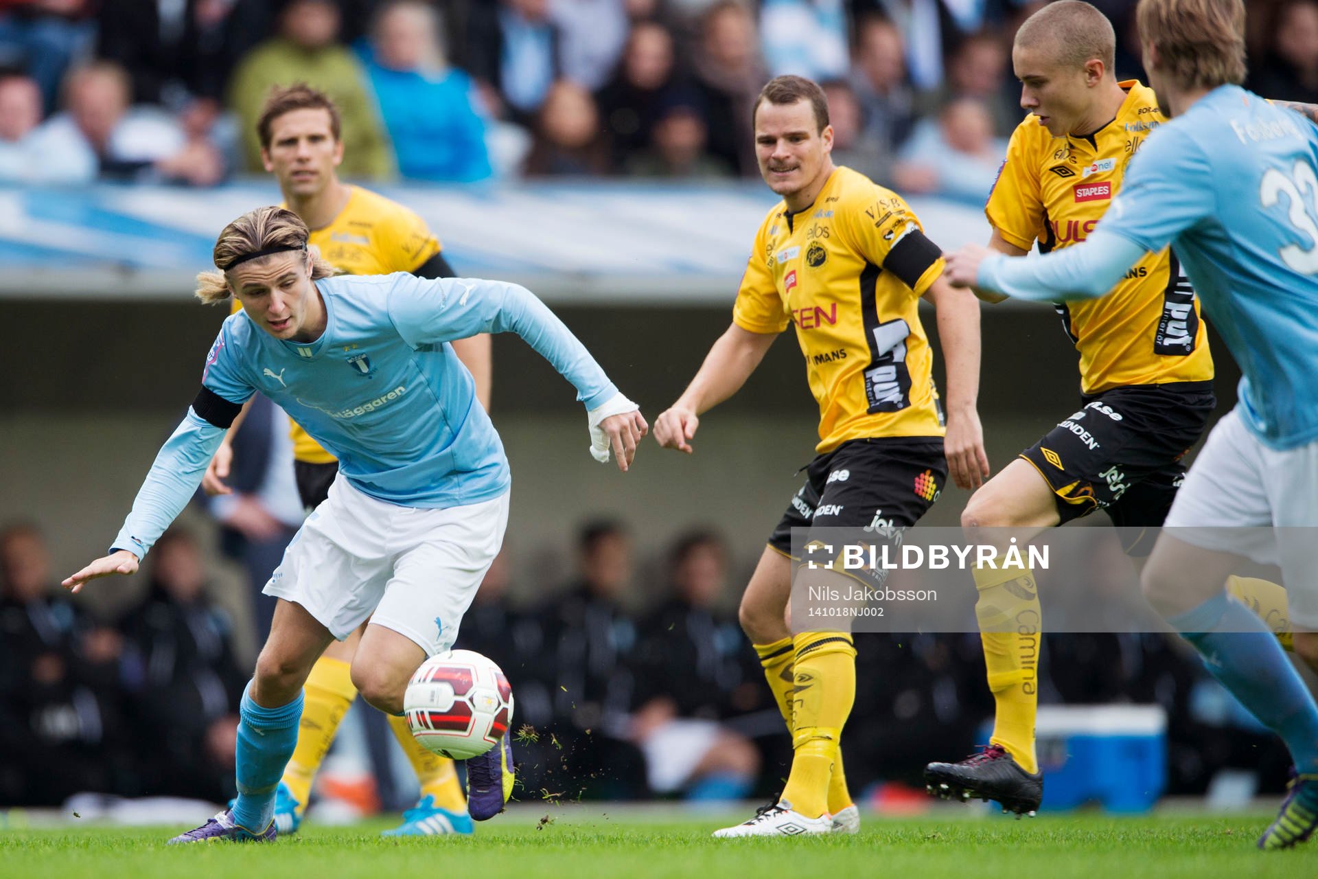 Malmö FFs Pawel Cibicki under den allsvenska fotbollsmatchen mellan Malmö FF och Elfsborg den 18 oktober 2014 i Malmö.