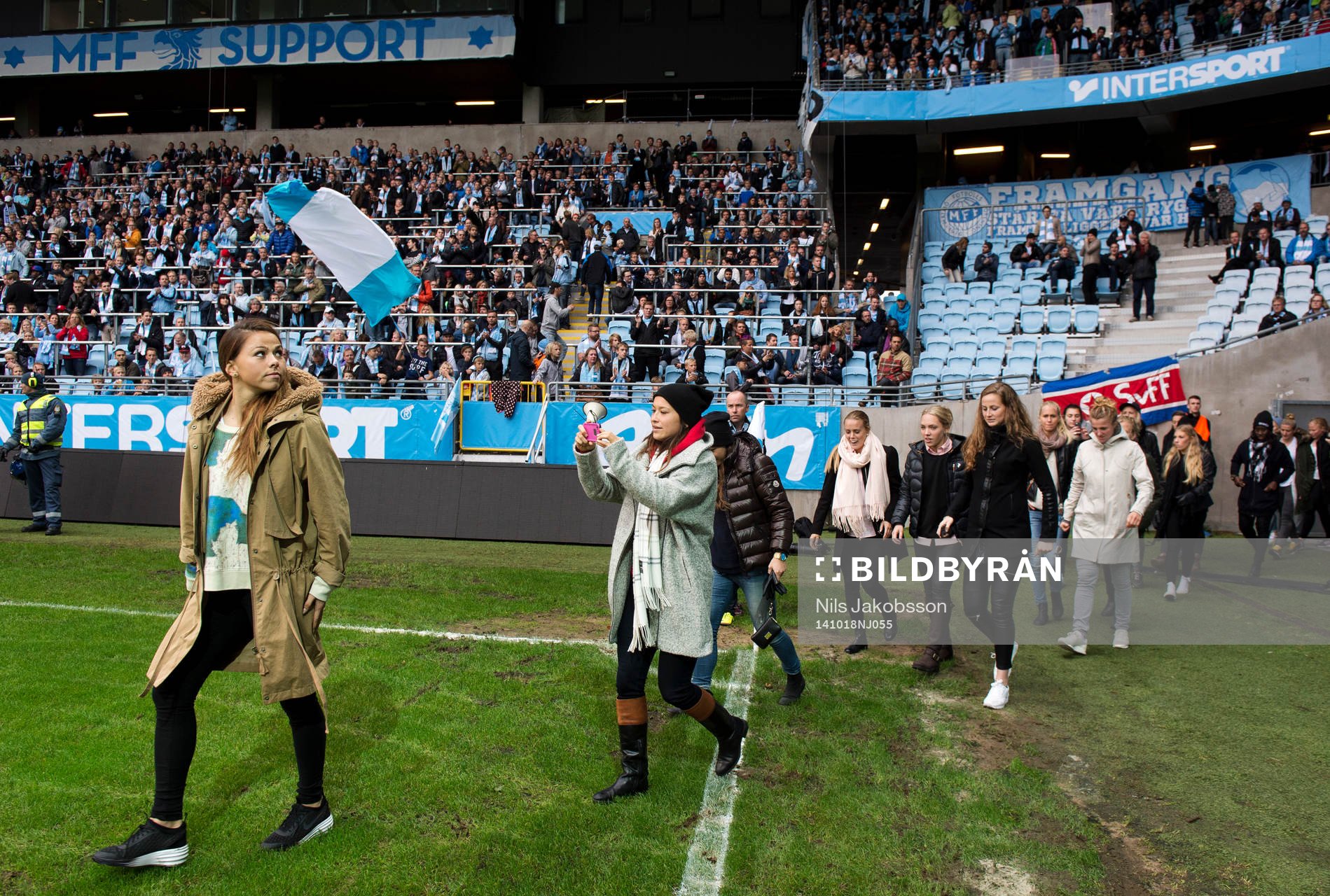 FC Rosengård ledsa av Sara Björk Gunnarsdottir och hyllas