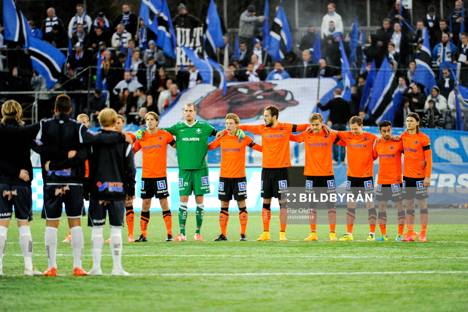 En tyst minut för Brommapojkarnas Pontus Segerström innan