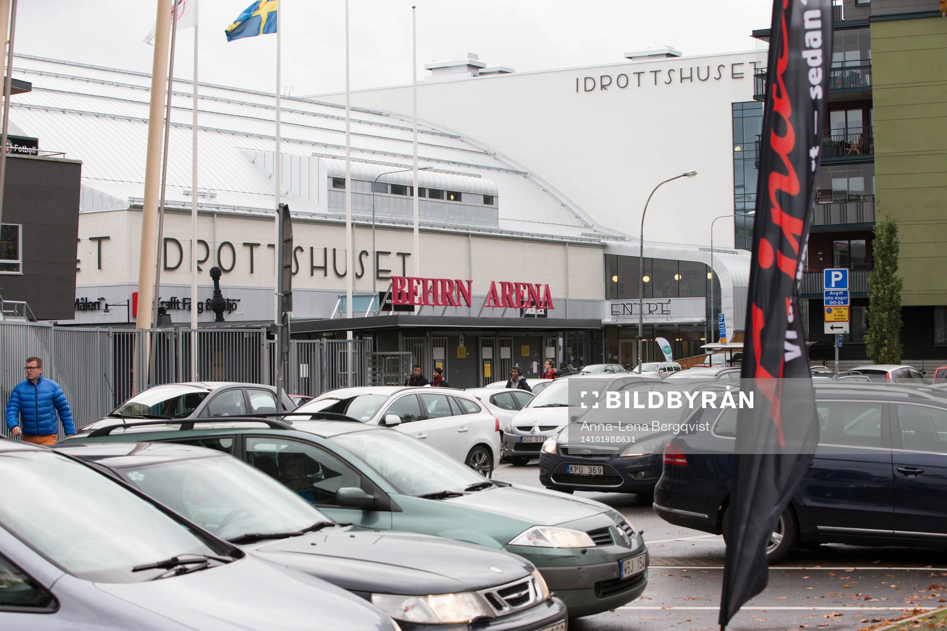 Vy över entren på Behrn Arena