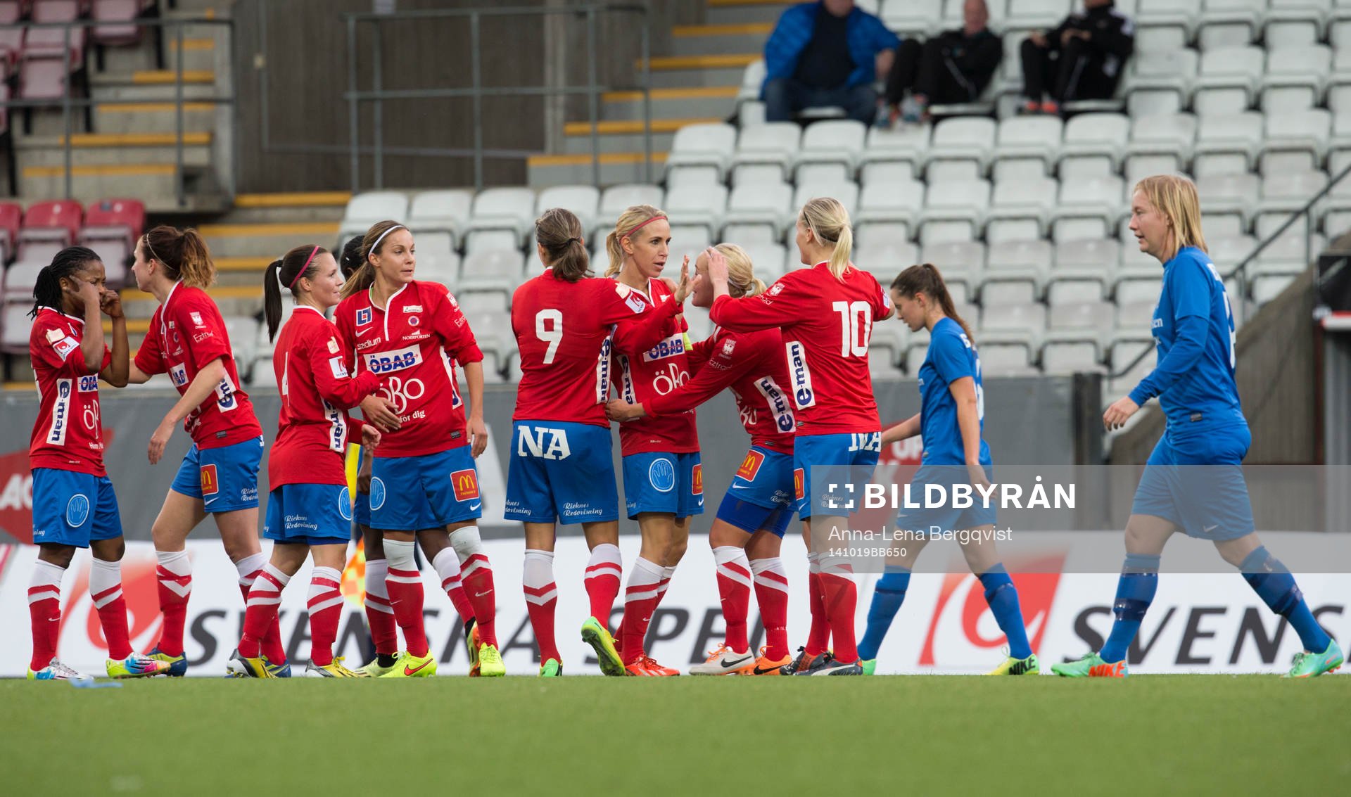 Örebros spelare jublar