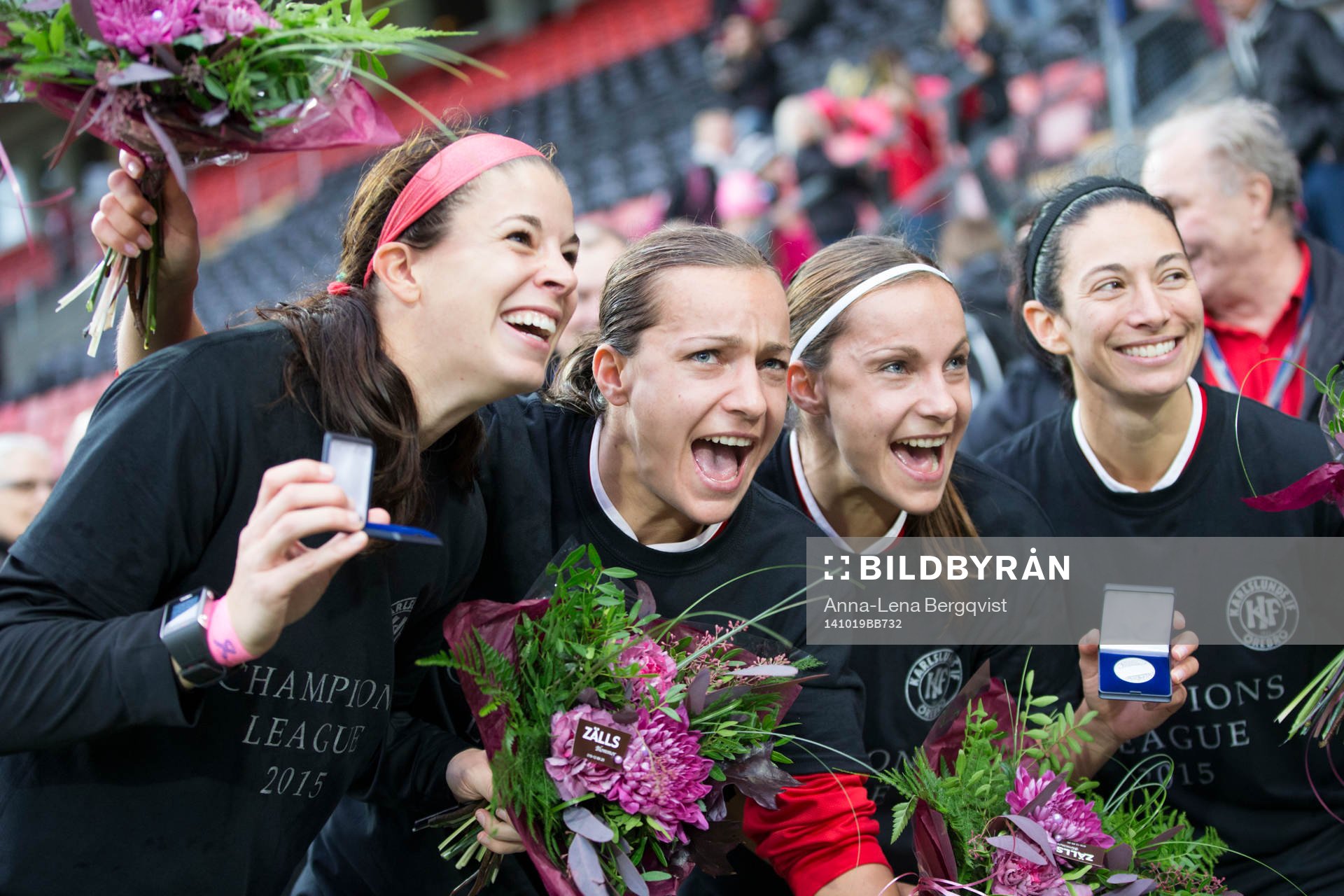 Örebros målvakt Stephanie Labbé, Lucie Martinkova, Irena