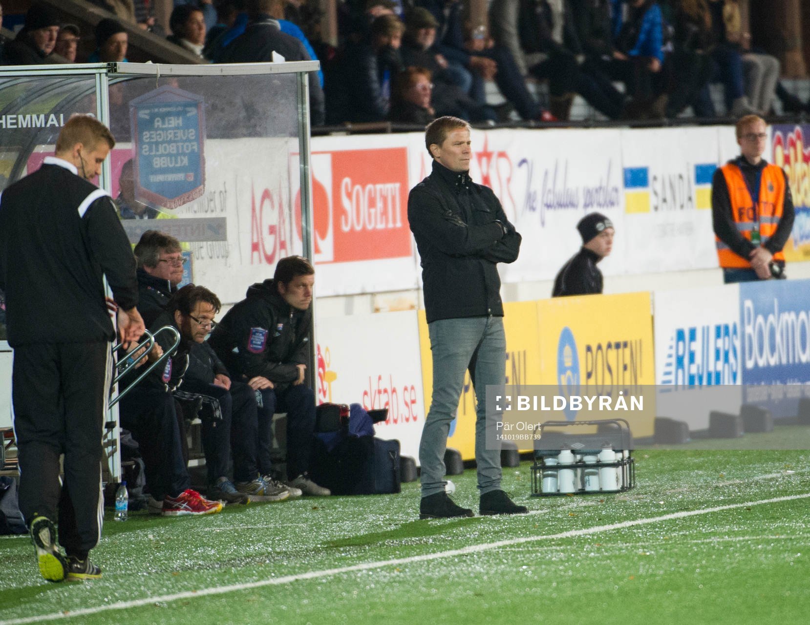 Gefles tränare Roger Sandberg under fotbollsmatchen i Allsvenskan mellan Gefle och Norrköping den 19 Oktober 2014 i Gävle.