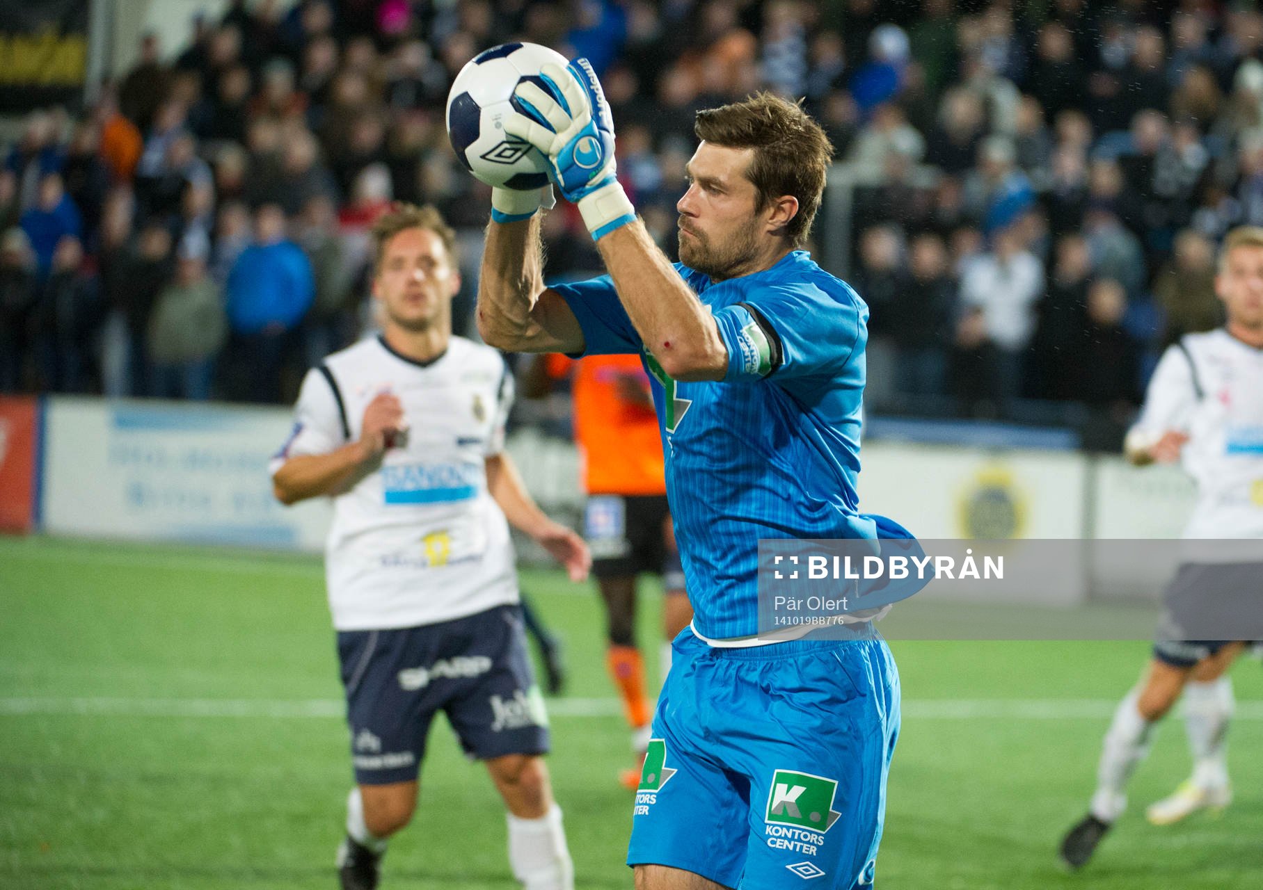 Gefles målvakt Emil Hedvall räddar skott