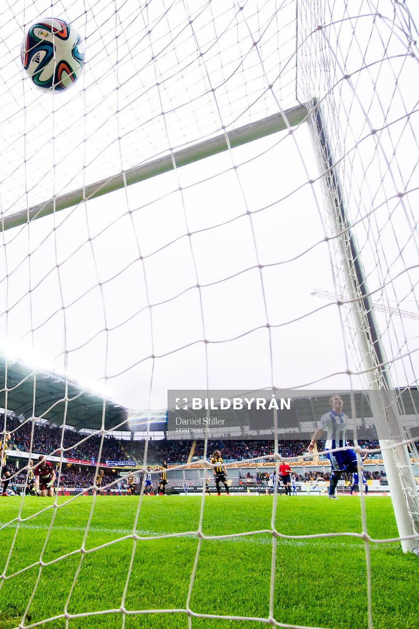 IFK Göteborgs Gustav Engvall gör 2-1 bakom Häckens