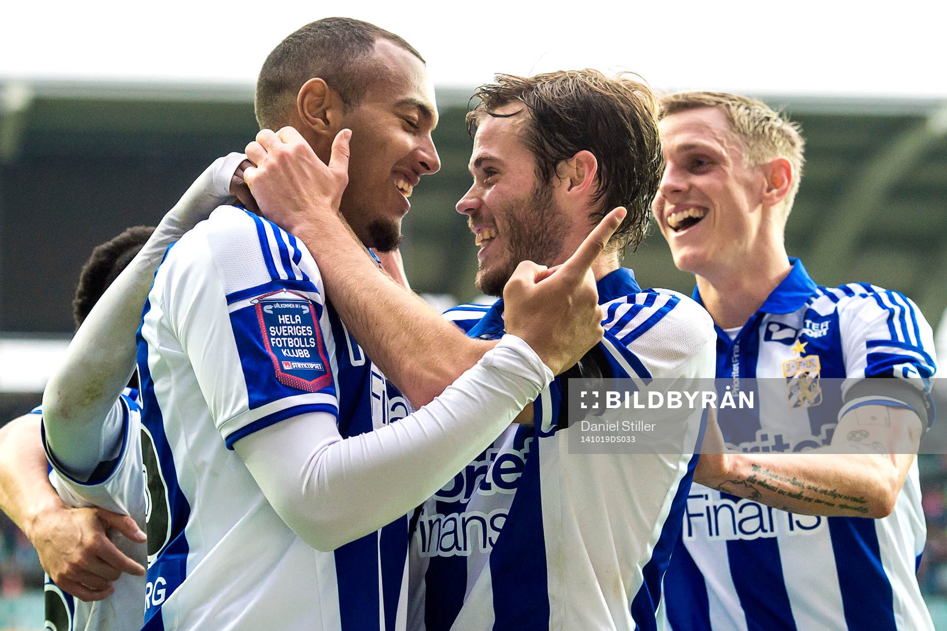 IFK Göteborgs Kenneth Zohore jublar tillsammans med Emil Salomonsson och Sören Rieks efter att ha gjort 3-1 under fotbollsmatchen i Allsvenskan mellan IFK Göteborg och Häcken den 19 oktober 2014 i Göteborg.