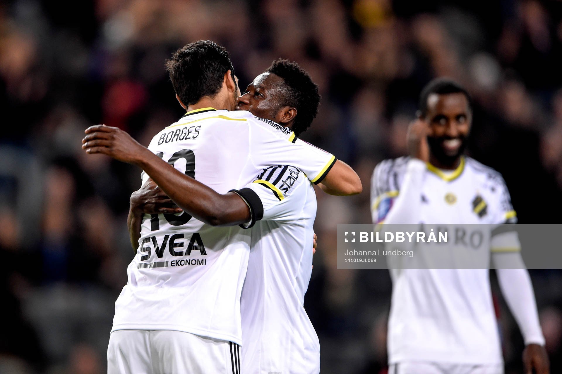 s Celso Borges och Ibrahim Moro jublar