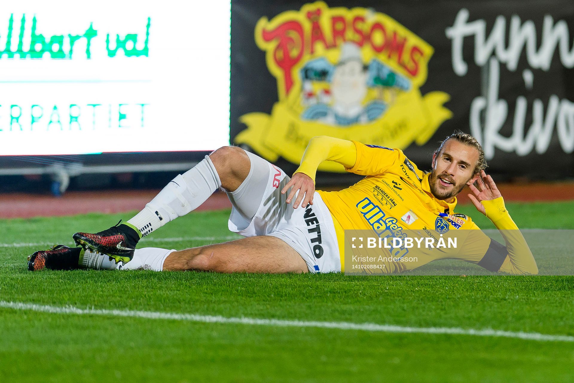 Falkenbergs Tobias Carlsson jublar