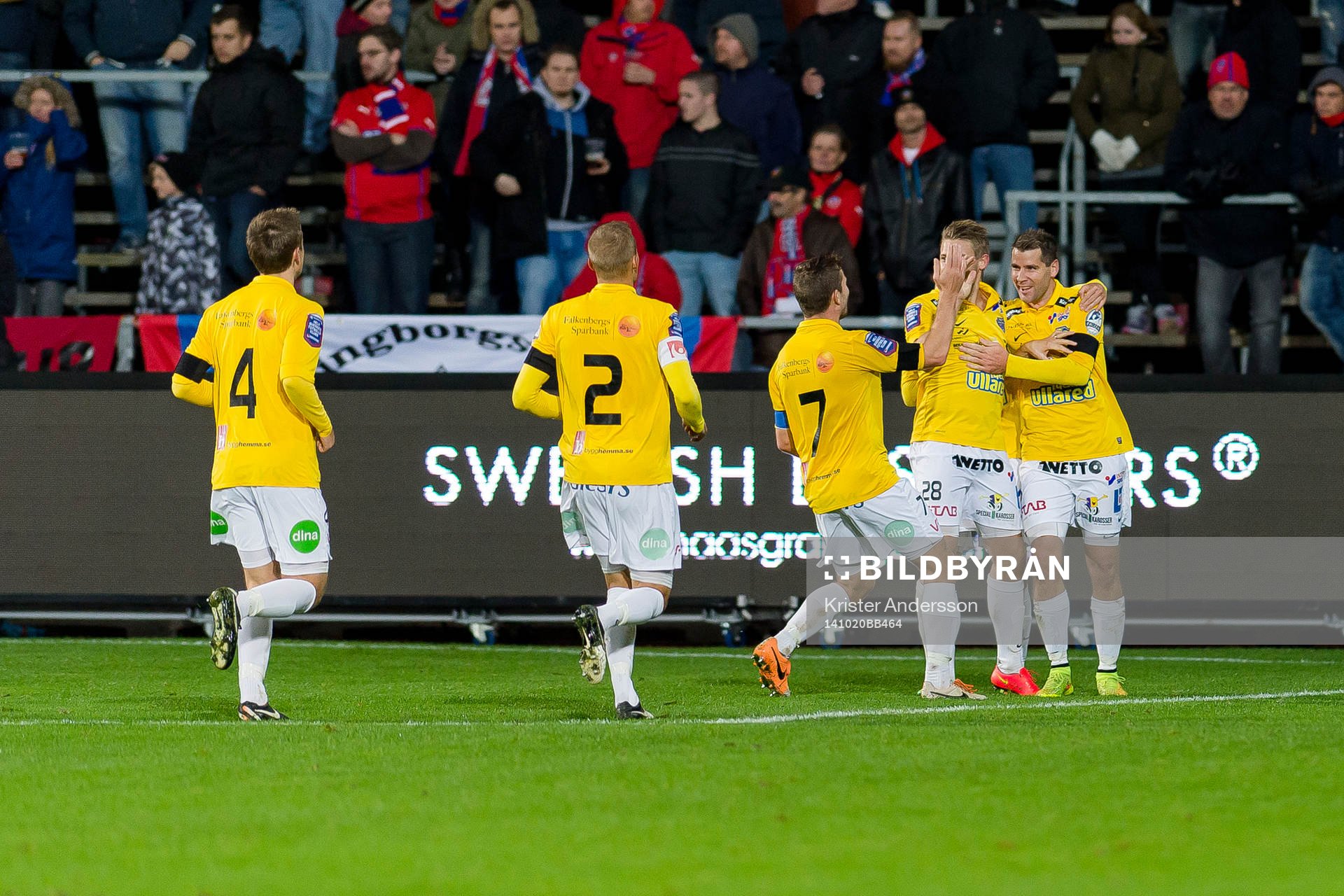Falkenbergs Stefan Rodevåg gör 2-0 och jublar