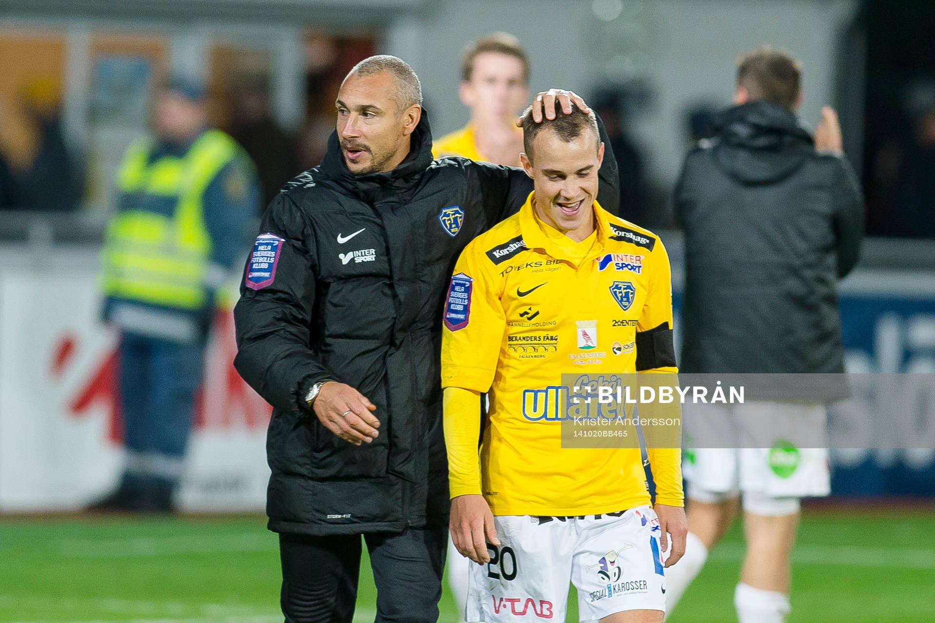 Falkenbergs tränare Henrik Larsson och Calle Wede