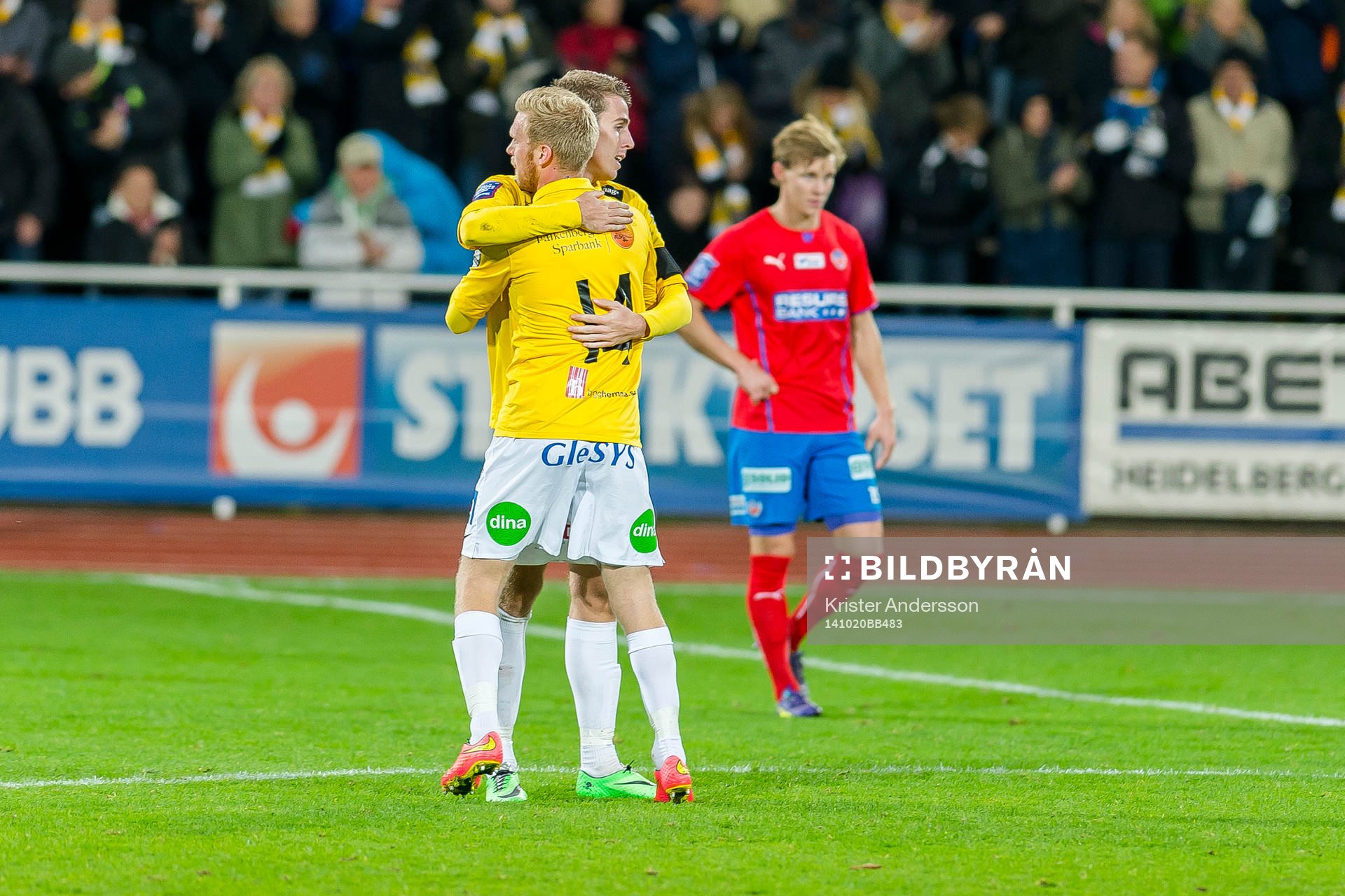 Falkenbergs Per Karlsson och Adam Eriksson jublar