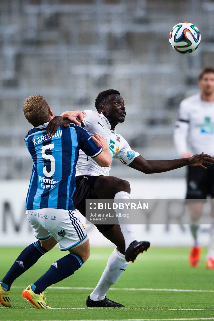 Djurgårdens Stefan Karlsson och Örebros Alhassan Kamara