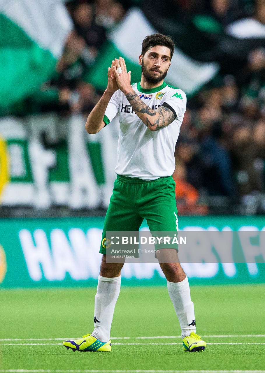 Hammarbys Nahir Besara tackar publiken