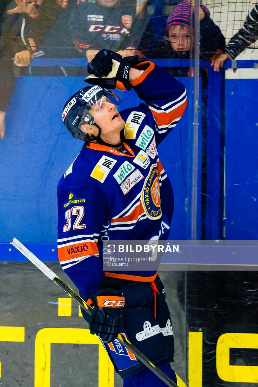 Växjös Nick Johnson firar