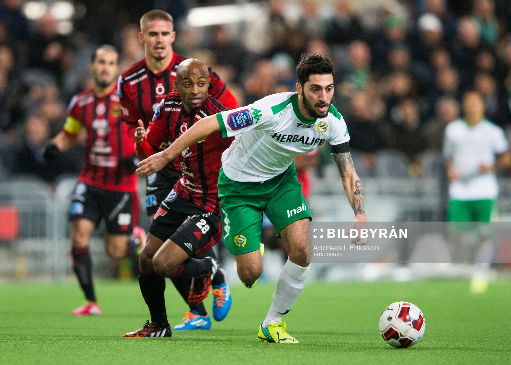 Östersunds Fouad Bachirou och Hammarbys Nahir Besara
