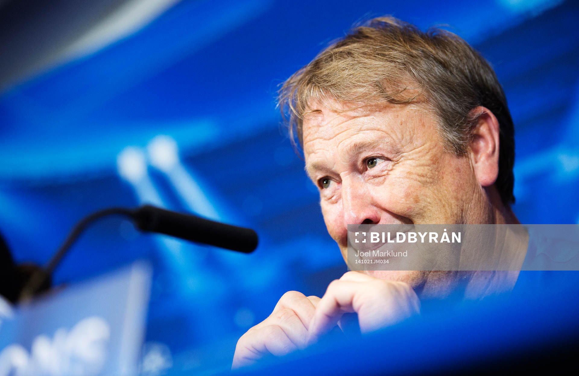 s tränare Åge Hareide ler