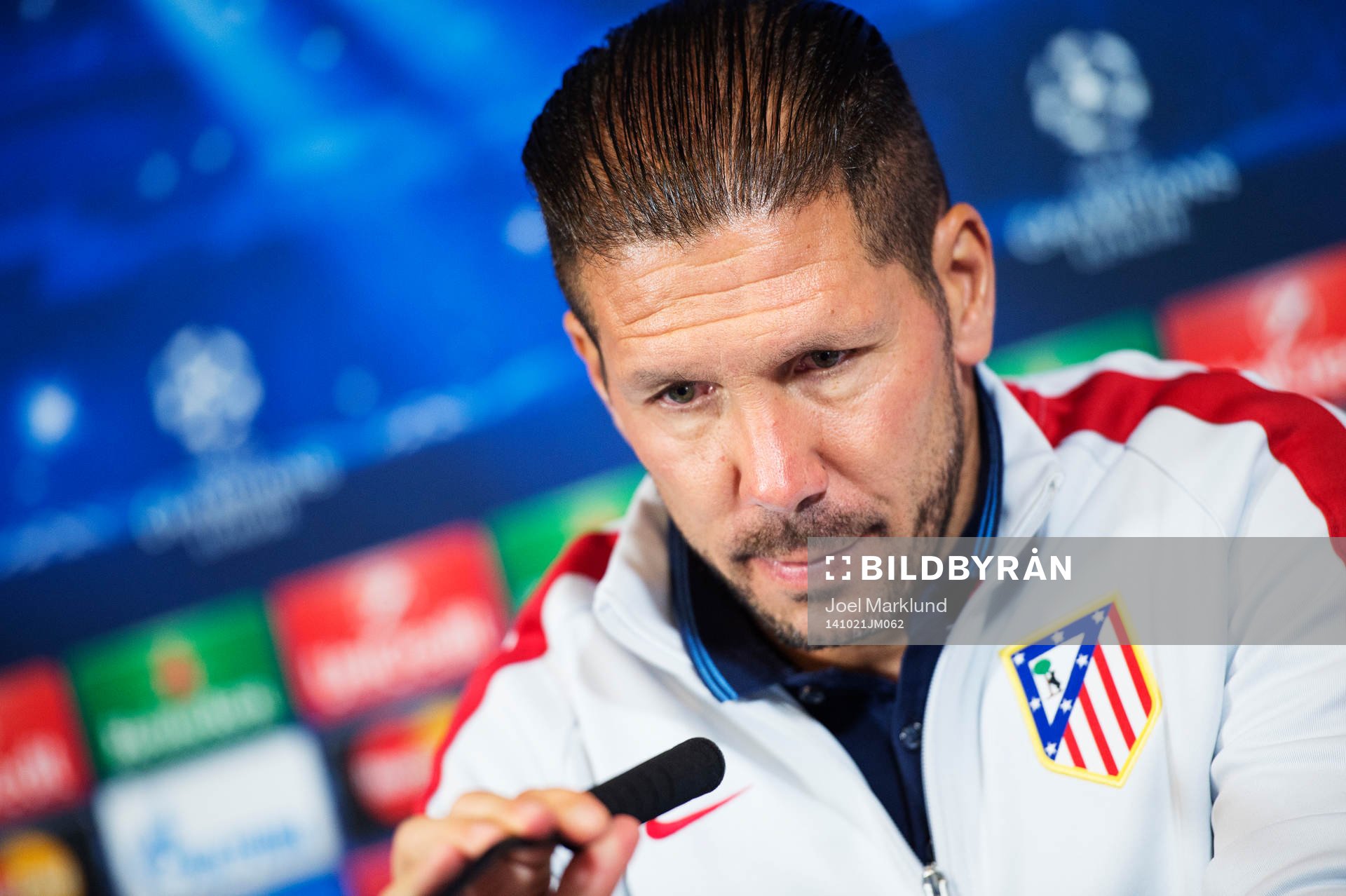 Atletico Madrids tränare Diego Simeone under en presskonferens den 21 oktober 2014 i Madrid.